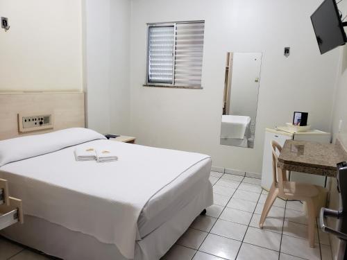 Double Room image 1