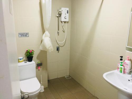 Studio I-Soho D'Gunduls Homestay by DGH I-CITY - image 2