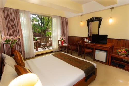 Superior Double Room room in City River Hotel