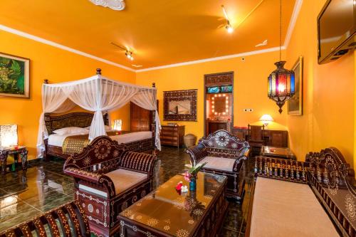 room detail thumbnail 0