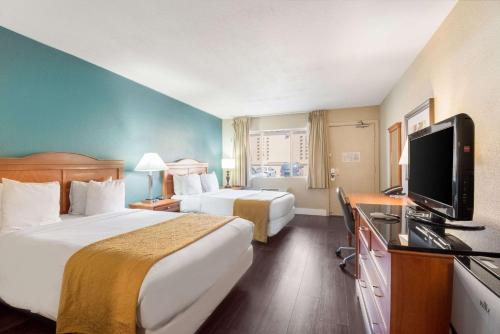 Rodeway Inn Portland Airport - image 2
