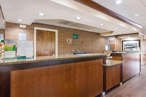 Quality Inn - Hamilton Place - image 2