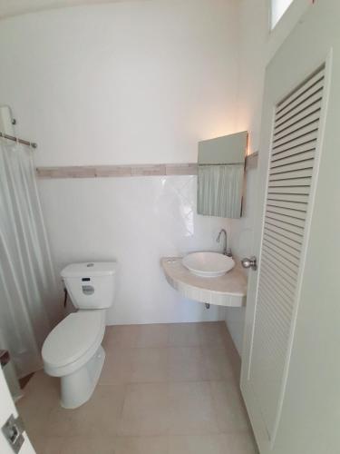 Bathroom, Rai Win Resort in Krabi Noi