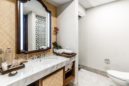 Lovina Beach Club & Resort Room Type - Premier Twin Room with Shuttle Denpasar - Lovina - Denpasar Lovina Beach Club & Resort Room Type - Premier Twin Room with Shuttle Denpasar - Lovina - Denpasar