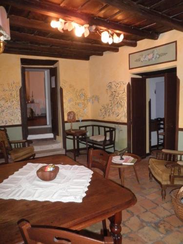 Palazzetto Leonardi - Accommodation - San Polo dei Cavalieri