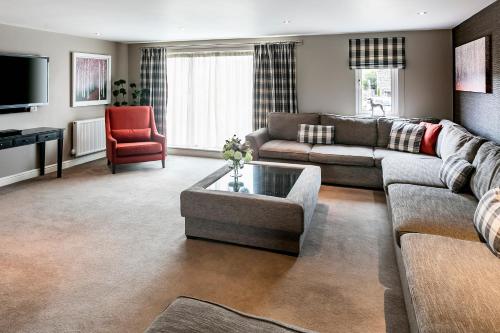 Carus Green Golf Club Townhouse - image 13