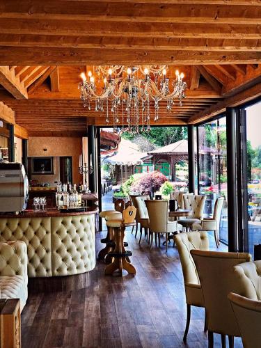 La Bocchetta Romantic Spa Hotel e Ristorante - 바/라운지