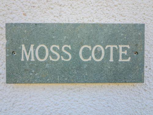 Moss Cote