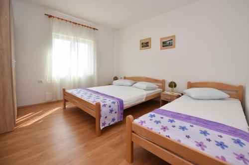 Apartments with a parking space Zubovici Pag - 15342 - image 7