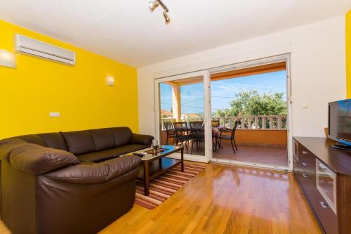 Apartment Okrug Gornji 16901a - image 4