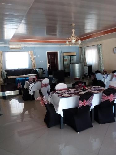 Royal Olympia Lodges and Safaris in Livingstone