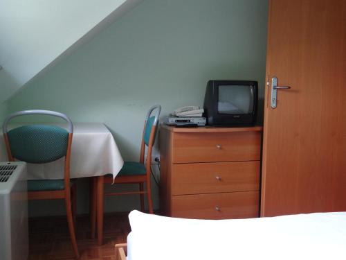 1 king bed