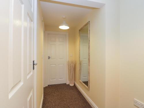 Valiant House - image 3