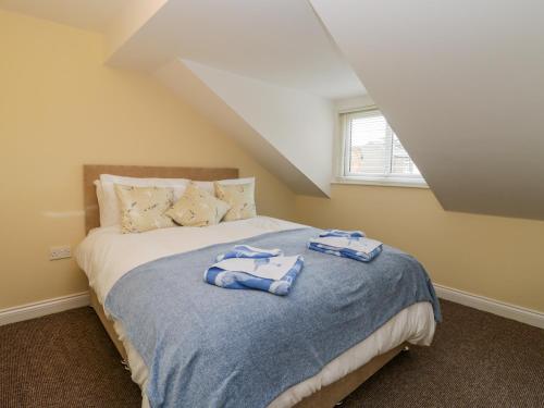 Valiant House - main image