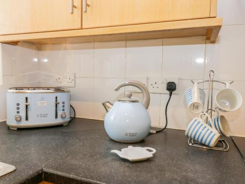 Valiant House - image 3