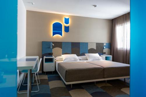 Hotel Macià Sevilla Kubb - image 2