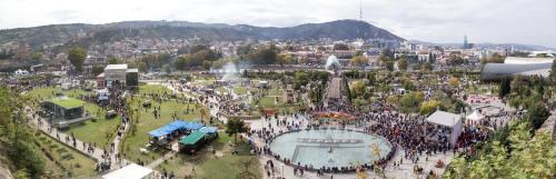 Cerca de lugares turísticos, City guli Brosse in Tbilisi