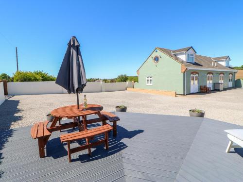 Bramble Cottage - image 12