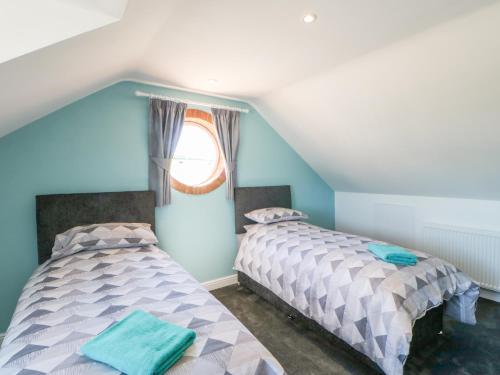 Bramble Cottage - image 11