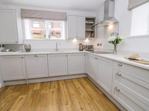 Chalkstone Cottage - image 7