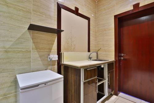 Fürdőszoba, OYO 273 Star Yanbu Hotel Suites in Yanbu
