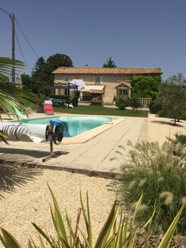 Chambre chez l'habitant dans Jolie maison de campagne