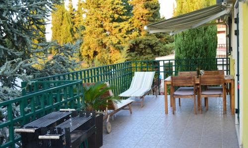 One-Bedroom Apartment with Terrace