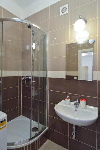 Modern Apartment Navrátilova II - image 10