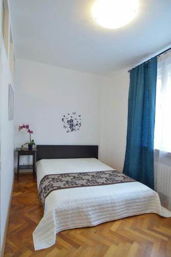 Modern Apartment Navrátilova II - image 12