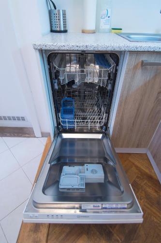 Modern Apartment Navrátilova II - image 6