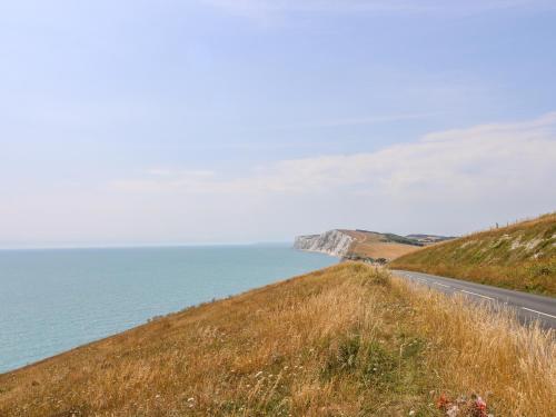 5 Yarmouth Cottages - image 10