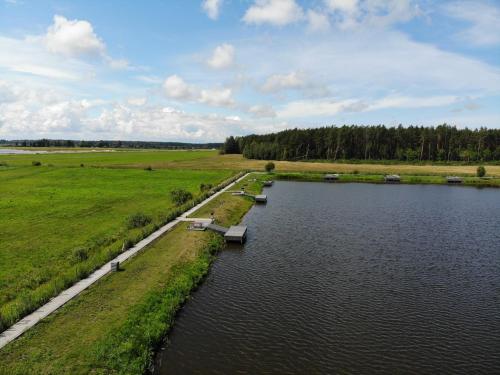 Apkārtne, Karpu dīķis-Kempings Viesītes (Karpu dikis-Kempings Viesites) in Jaunmārupe