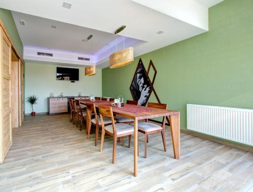 餐廳, Motel MontaNaro in 波德維勒茨