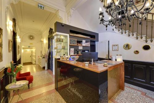 ردهة, Hotel La Residence in Narbonne