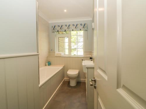 Meadowlea Cottage - image 3