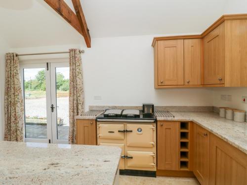 Golden Valley Barn in Oldbury-on-Severn