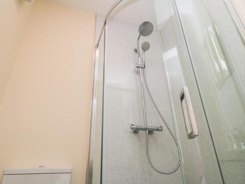 Ryedale Country Lodges - Hazel Lodge - image 10
