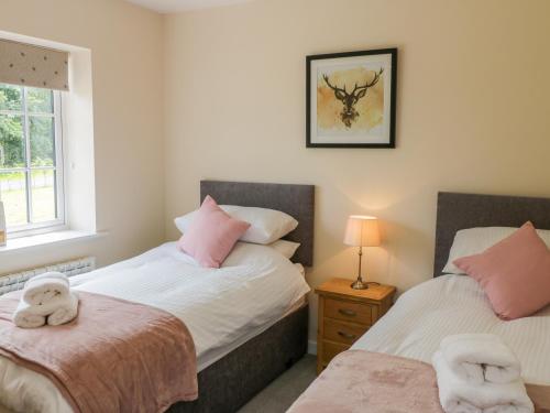Ryedale Country Lodges - Willow Lodge - image 12