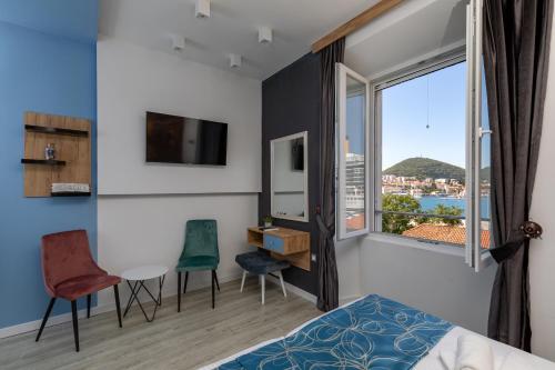 Apartments and Rooms Villa Naida