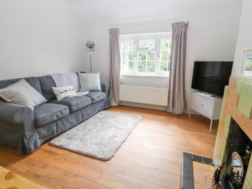 Well House Farm Flat 2 - image 9