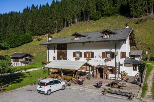 Albergo Lozen chambre d'hôte Imer