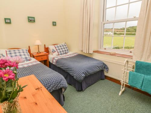 Old Chapel Cottage - image 12