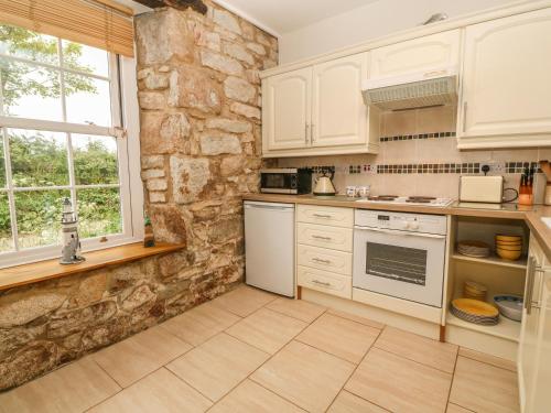 Old Chapel Cottage - image 6