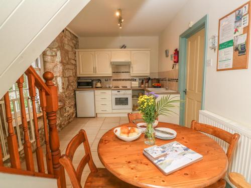 Old Chapel Cottage - image 7