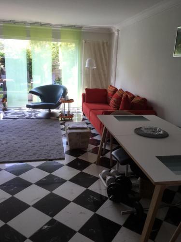 Dachstudio mit Bad und Terasse in Köln, Deutschland