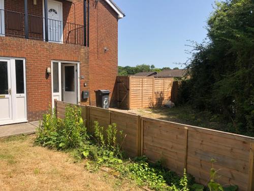 Home-from-Home - Self Catering Garden Apartment, Waterlooville