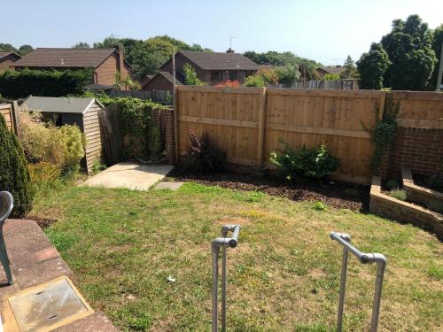 Home-from-Home - Self Catering Garden Apartment, Waterlooville