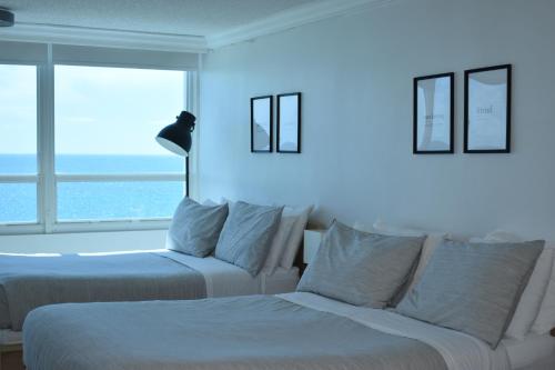 Castle Beach Studio with Ocean View - image 14