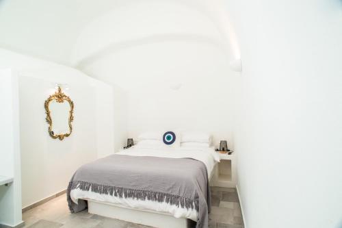Mati Cave Villas, Karterados