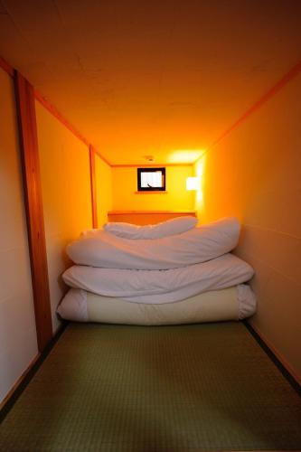 Kichinya Yagoro Set in a prime location of Kanagawa, Kichinya Yagoro puts everything the city has to offer just outside your doorstep. The property features a wide range of facilities to make your stay a pleasant exp